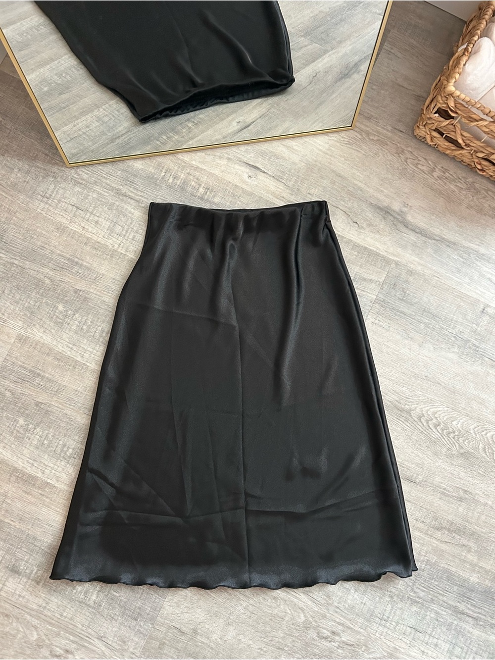 Nicole Miller Black Satin Midi Skirt Size Small Silk Slip Minimalist High Waist